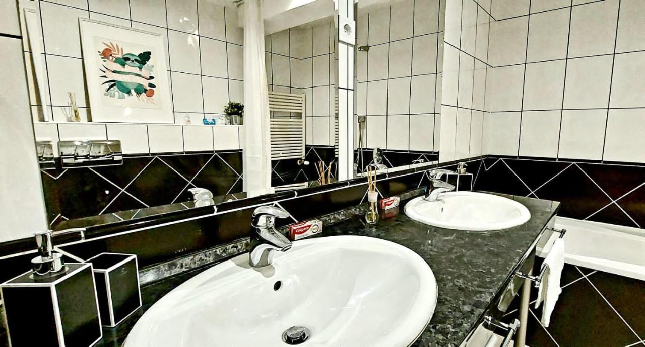 A+ Budapest Downtown Apartments Екстер'єр фото