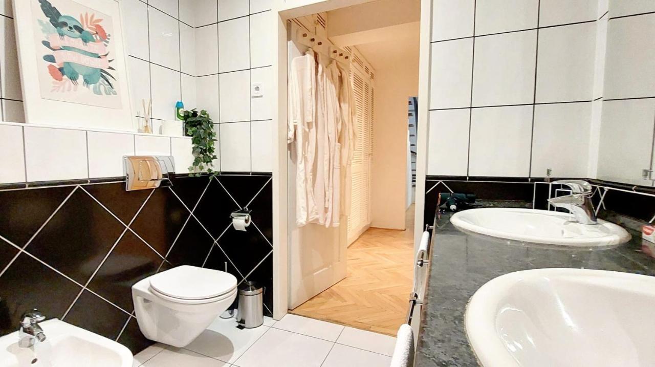 A+ Budapest Downtown Apartments Екстер'єр фото
